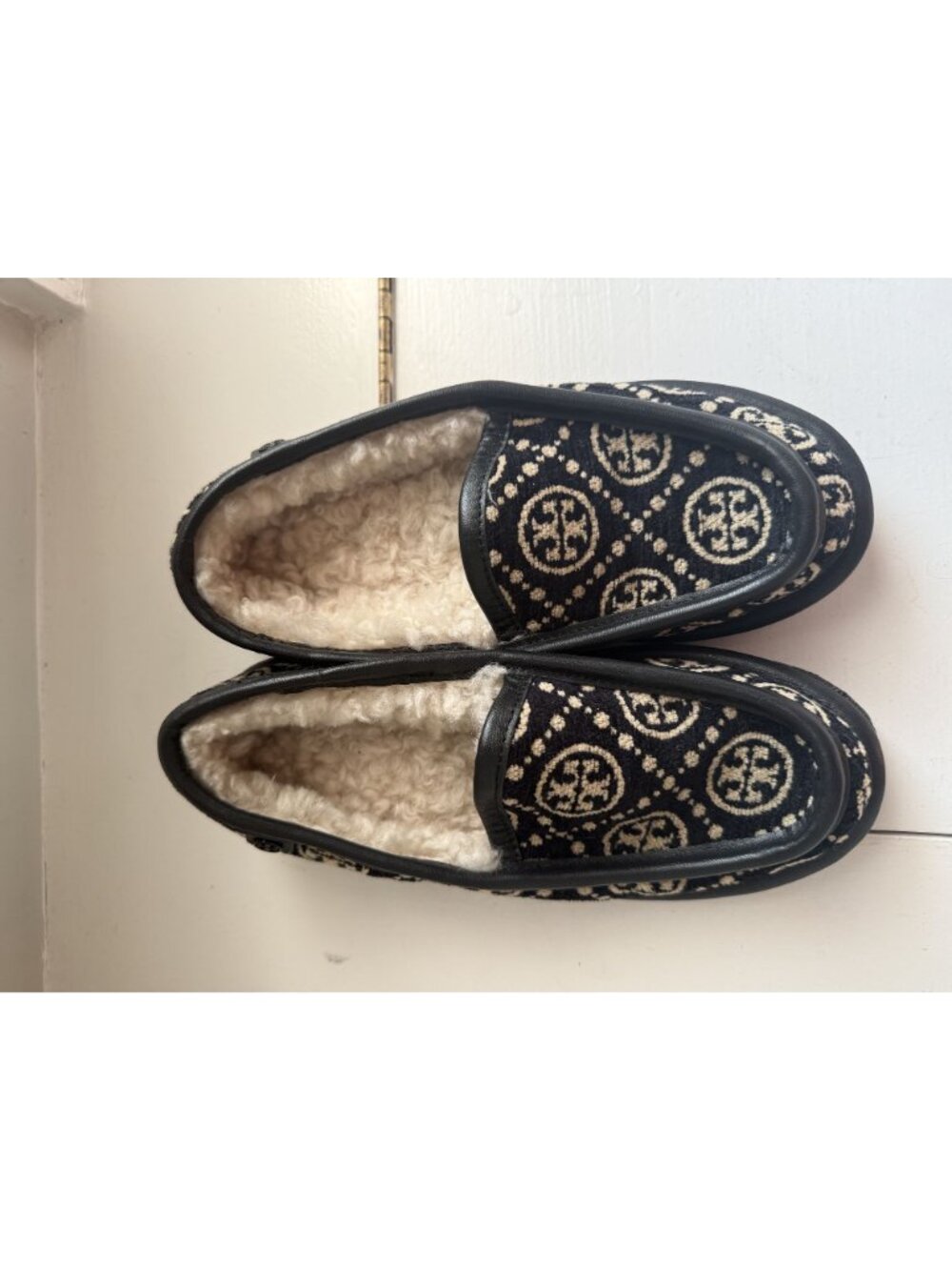 NEW Tory Burch T Monogram Buddy Shearling Loafer Black Size US 5 $298 [jb] - Picture 6 of 12